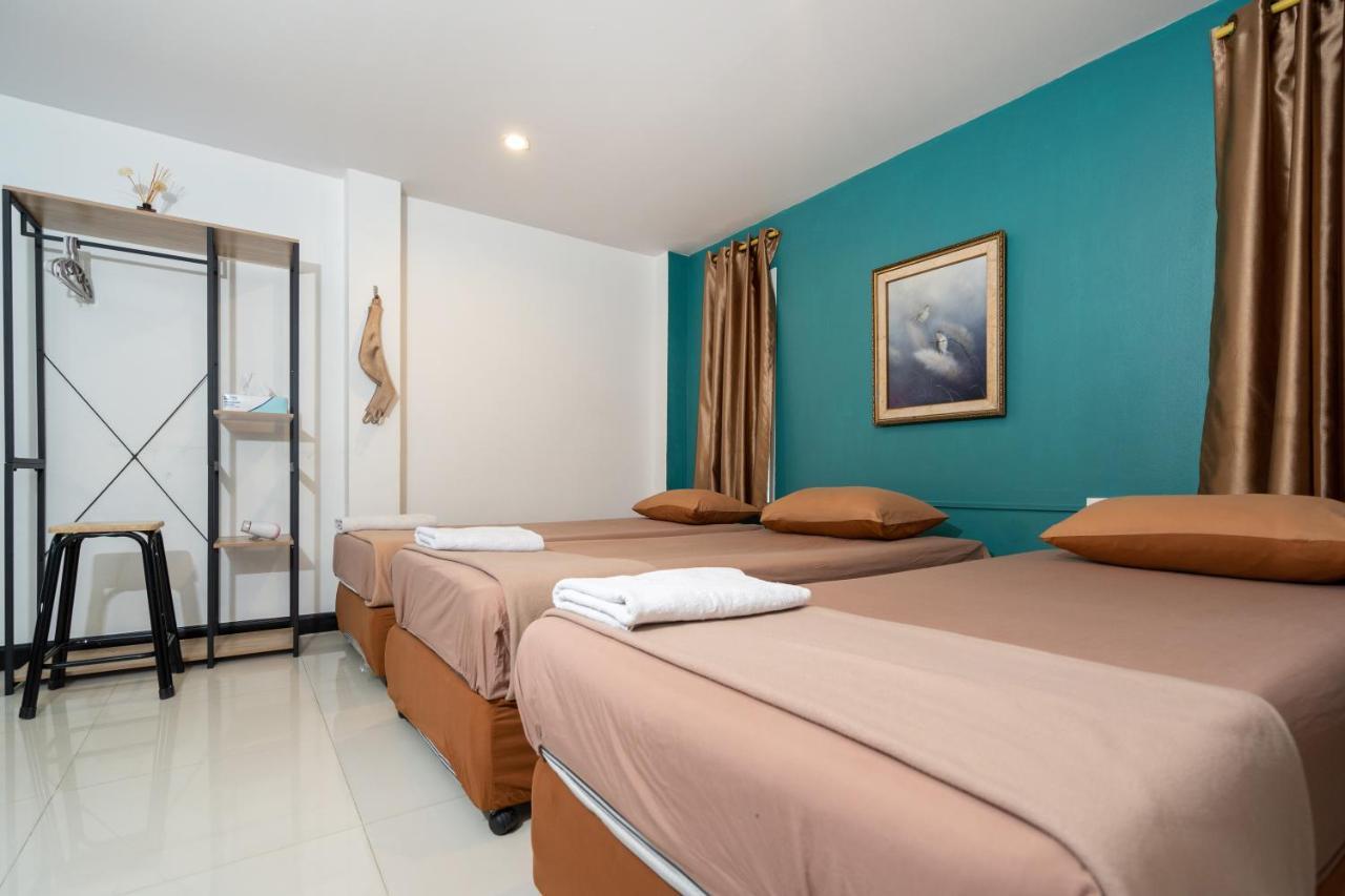 Black Pantera Hostel Patong Екстер'єр фото