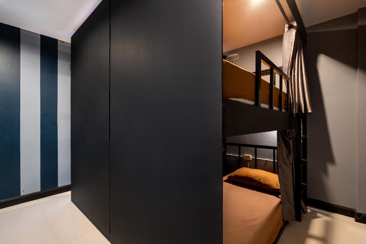 Black Pantera Hostel Patong Екстер'єр фото