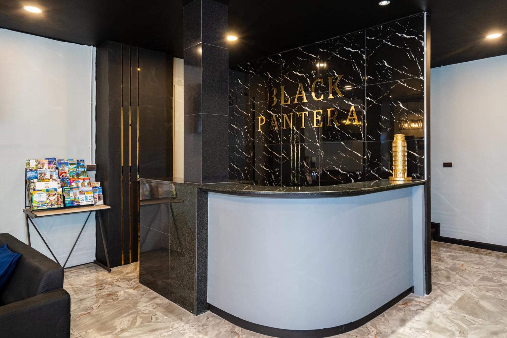 Black Pantera Hostel Patong Екстер'єр фото